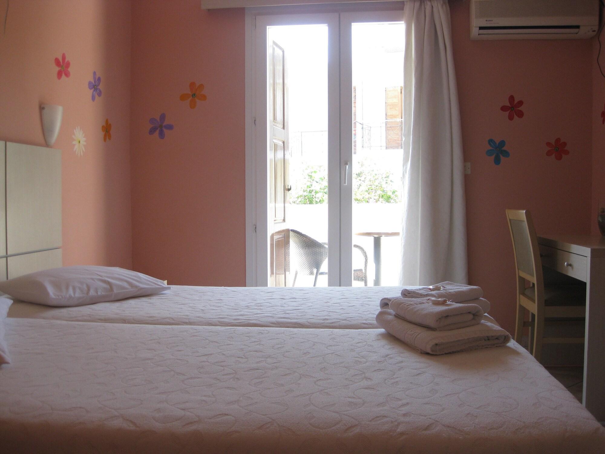 Virginia Hotel Samos Town Bagian luar foto