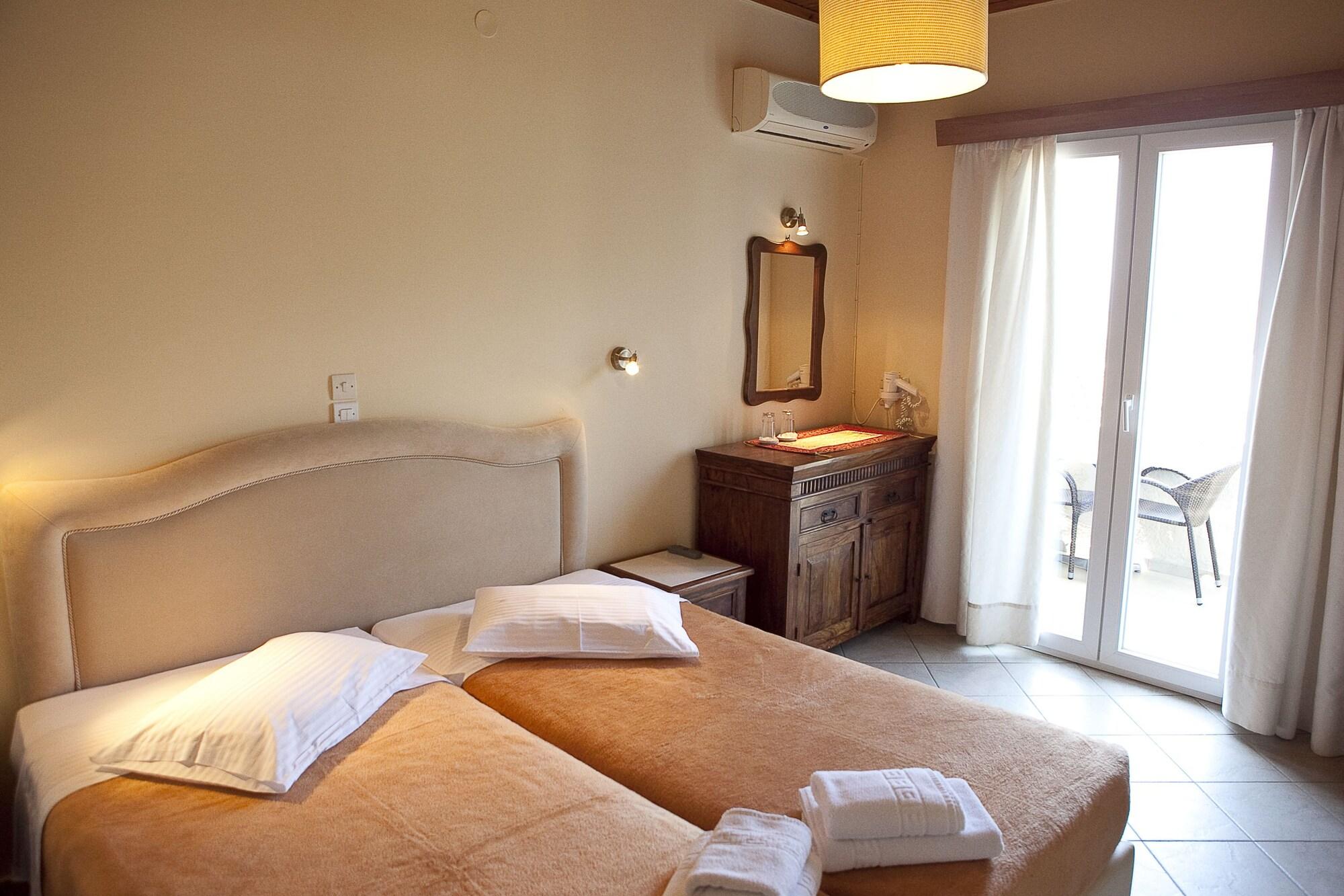 Virginia Hotel Samos Town Bagian luar foto