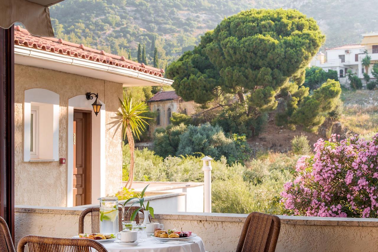 Virginia Hotel Samos Town Bagian luar foto