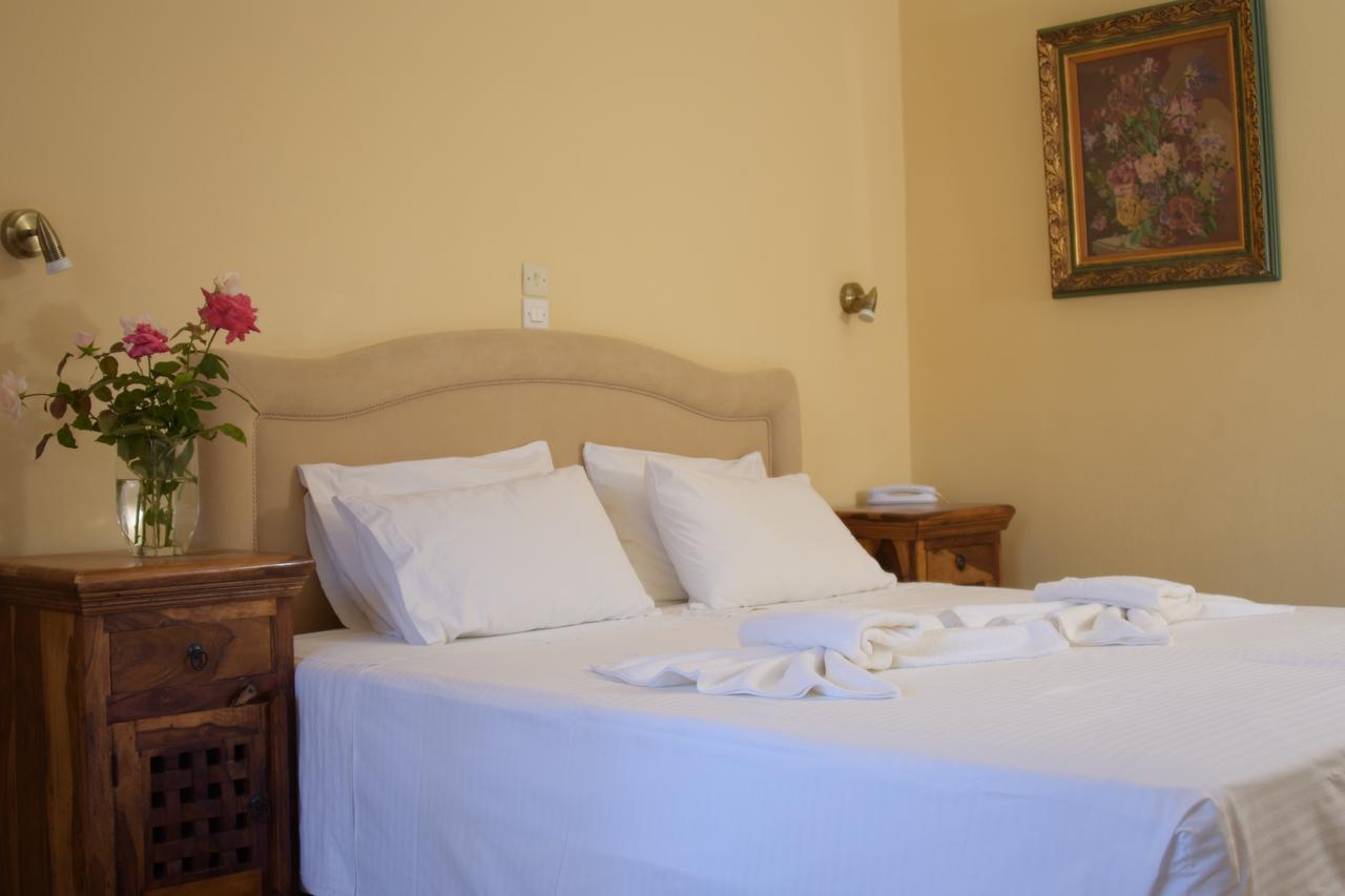 Virginia Hotel Samos Town Bagian luar foto