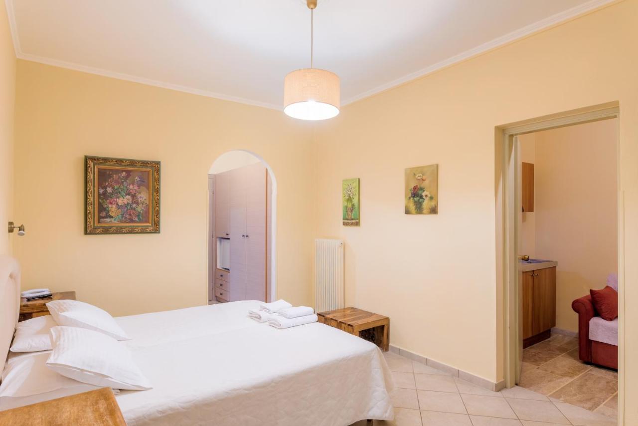 Virginia Hotel Samos Town Bagian luar foto