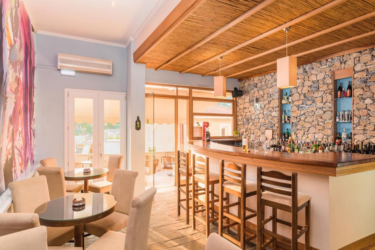 Virginia Hotel Samos Town Bagian luar foto